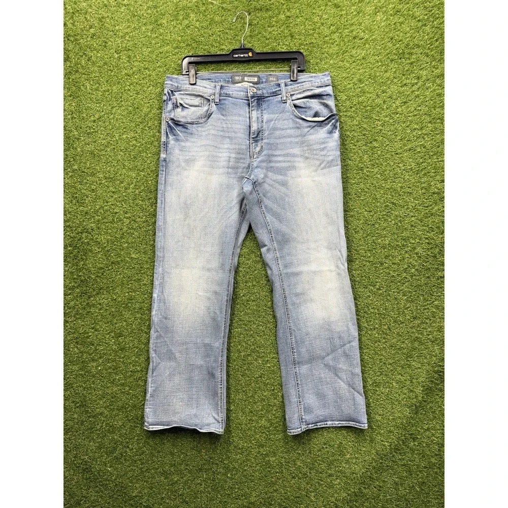 BKE Jeans Mens 36 S Derek Boot Stretch Relaxed Fit Bootcut Buckle Casual Work